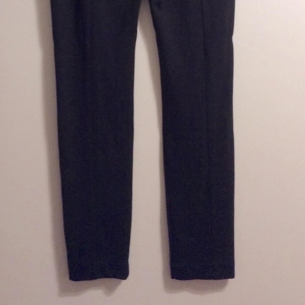 CAbi Aubrey Pointe Black Skinny Tapered Pants, Size 8 - Picture 5 of 8